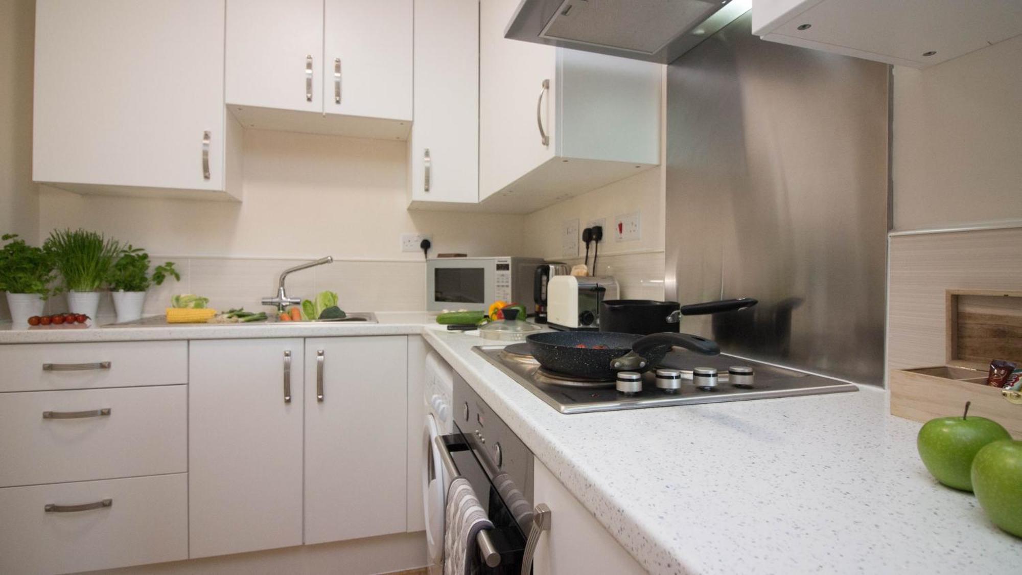 Castle Point Apartments Southampton Premier Lodge Buitenkant foto